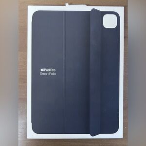 New Apple Smart Folio for iPad Pro 11-inch (M4) MW983ZM/A - Black